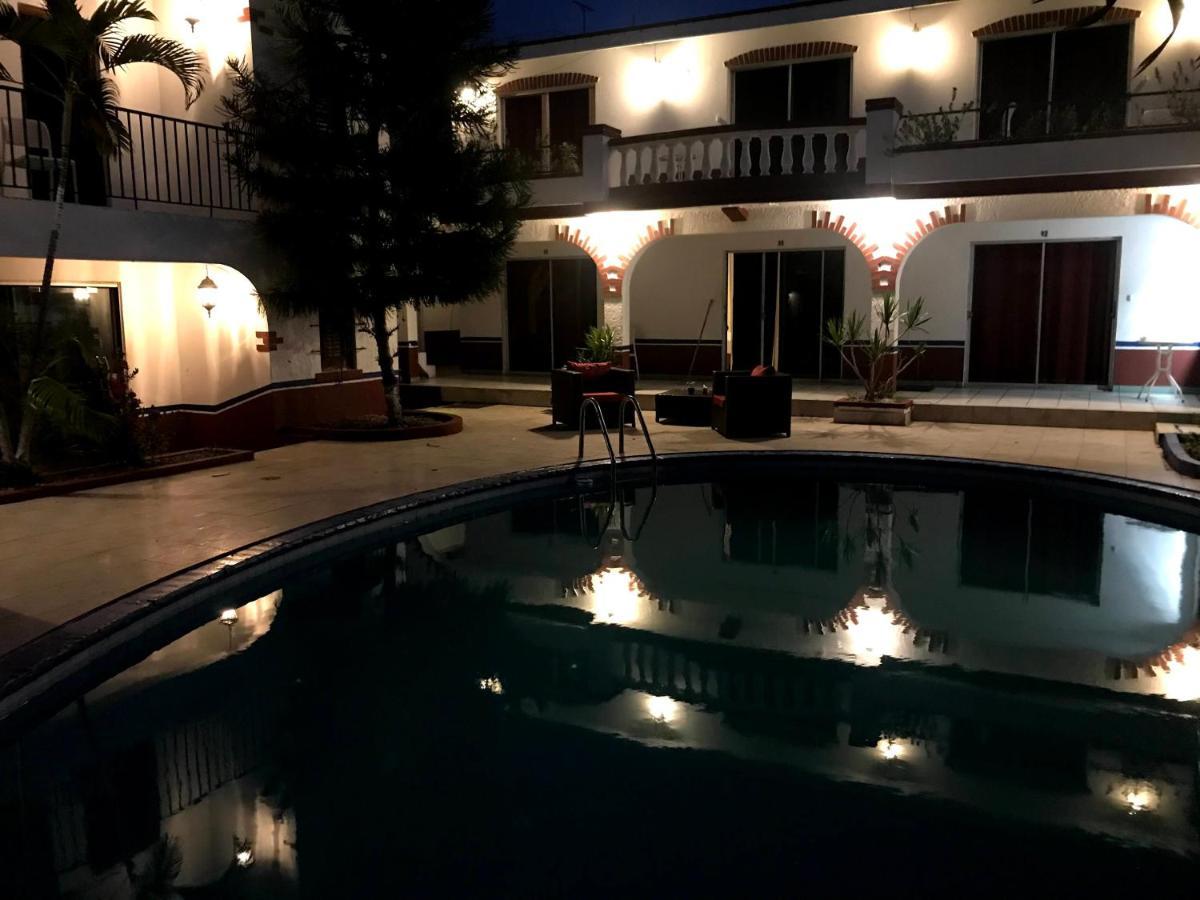 بوكا شيكا Nimat Hotel المظهر الخارجي الصورة